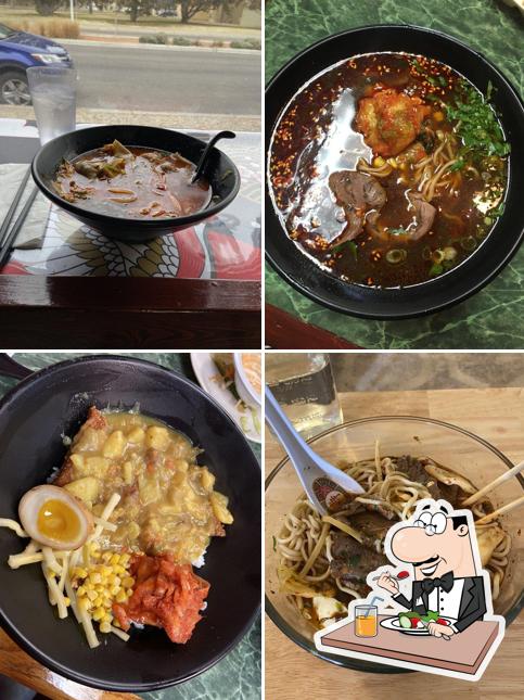 Comida en Iron Cafe (Lanzhou Hand Pulled Noodle)