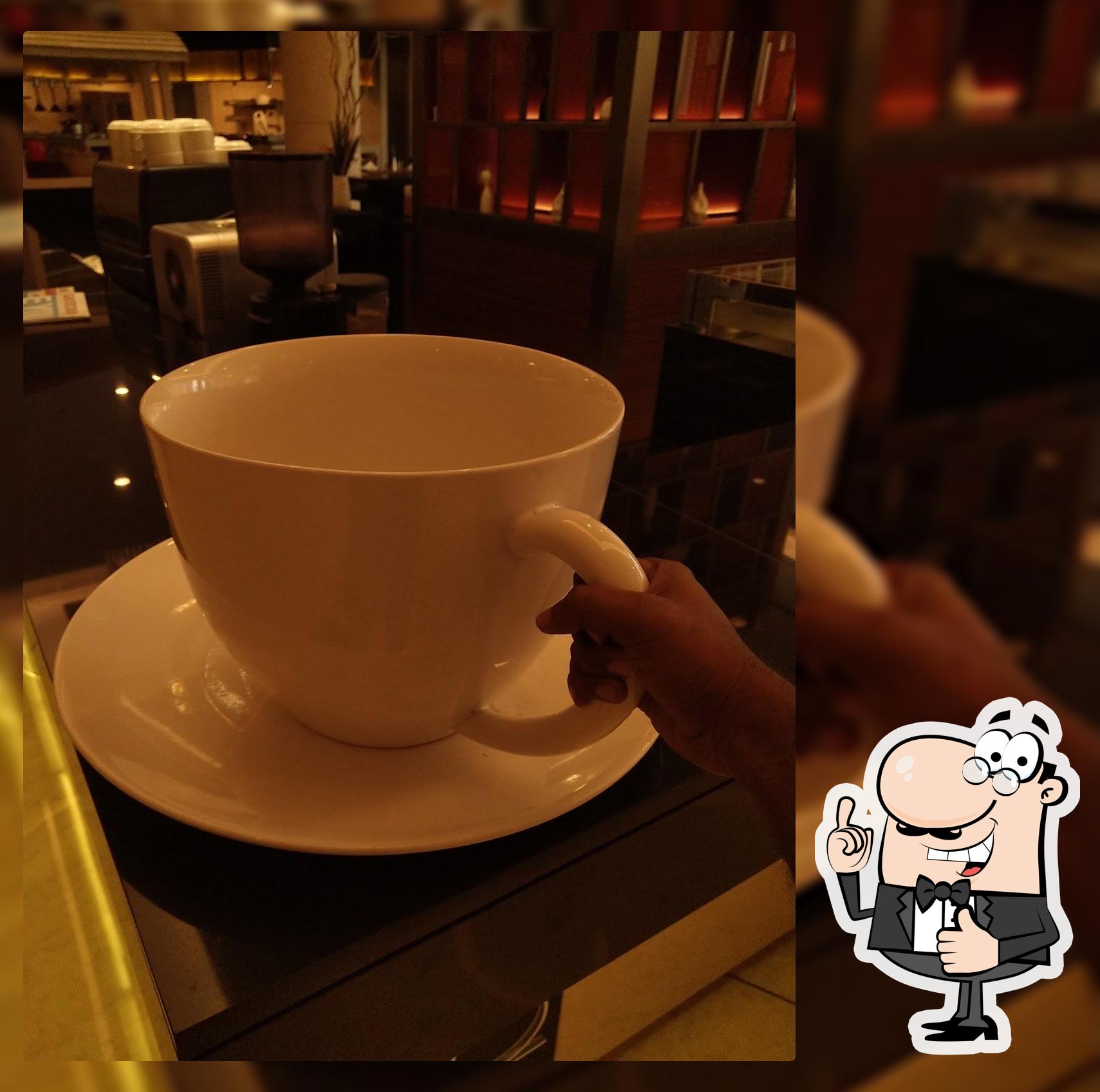 MoMo Cafe
