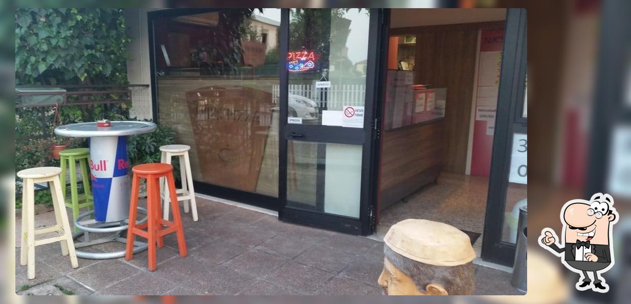 Nik's Pizza