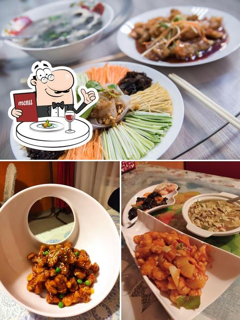 Еда в "Китайской кухне на Парина"