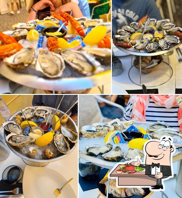 Prenez de nombreux repas à base de fruits de mer proposés par Le petit OYSTER BAR