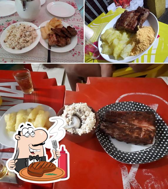 Prove pratos de carne no Bar Do Galego