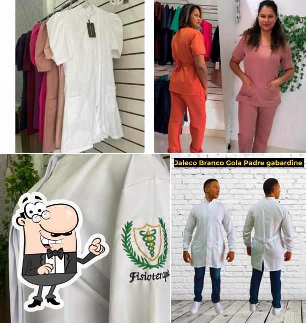 Sente em uma das mesas no Mundo Branco - Loja de Uniforme Jaleco/ Calçado Profissional/ Conjunto Cirúrgico