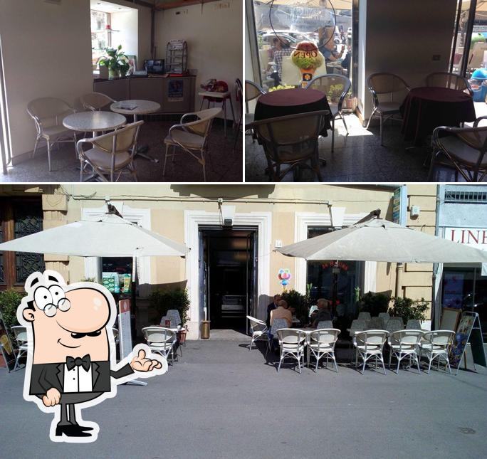 Dai un'occhiata agli interni di Gengi Cafe'