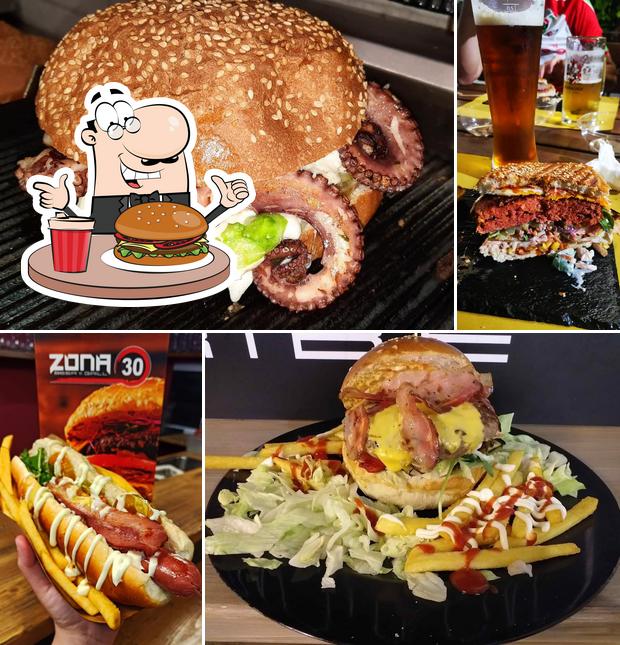 Prova un hamburger a Zona 30 beer ‘n’ Grill