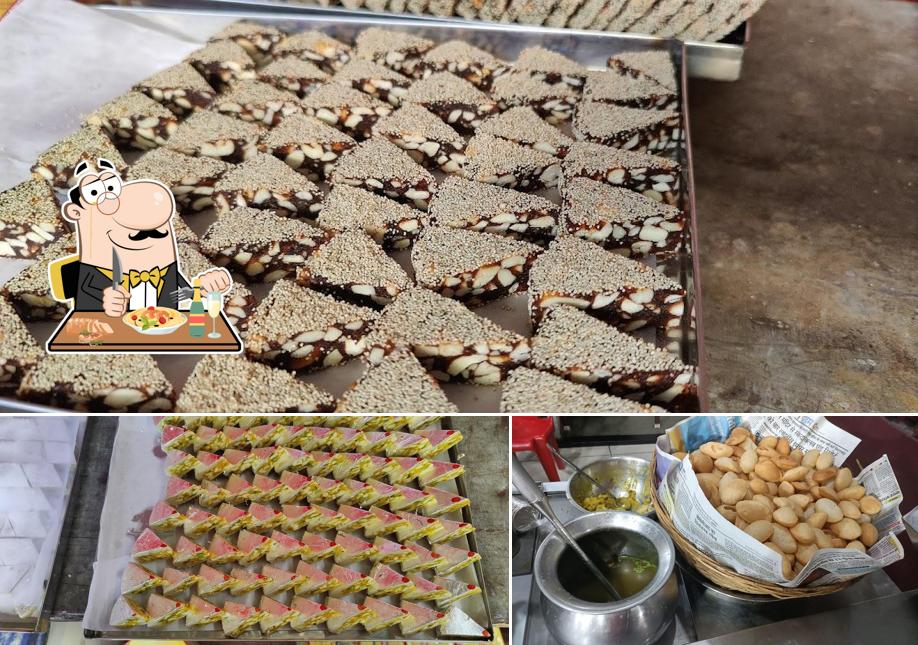 Meals at Giriraj Ji Chaat & Sweets