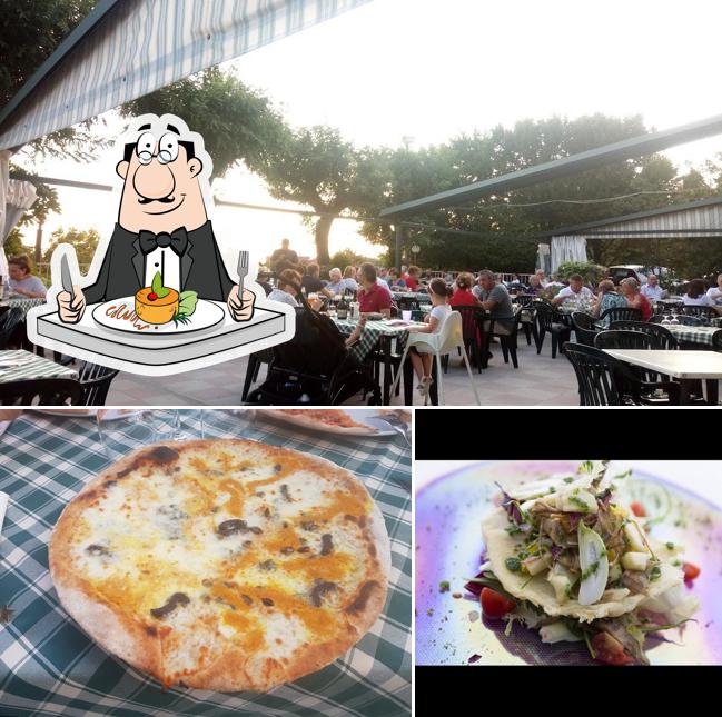 La photo de la nourriture et intérieur concernant Pizzeria Ristorante “Alla Funivia”