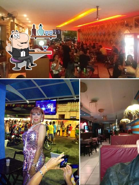 Veja imagens do interior do Rock Bar