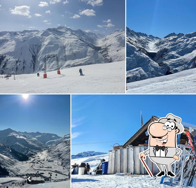 Goditi la vista dall'area esterna di Tegia il Nurser