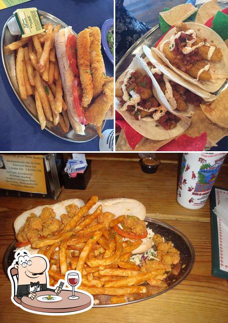 Food at Poppy's Hammerhead Bar & Grill