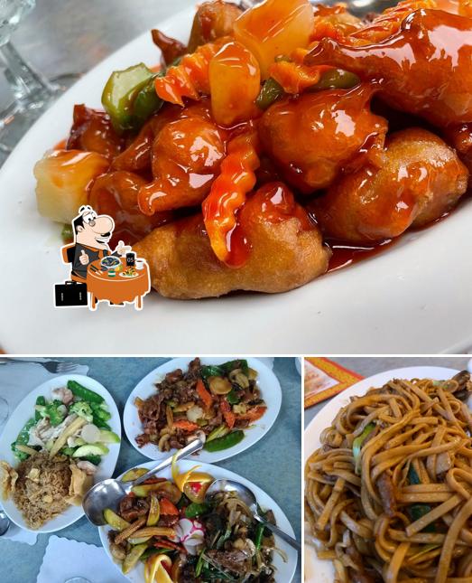 Try out seafood at Bao Ju