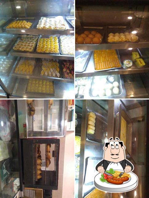 Food at Sri Annapurna Sweets Shop Best Sweets Shop in Varanasi
