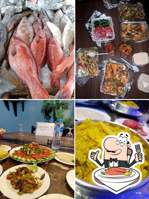 "Al Ostol seafood Restaurant" предоставляет меню для любителей морепродуктов