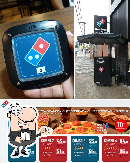 Here's a picture of Domino’s Pizza - Autonomistas