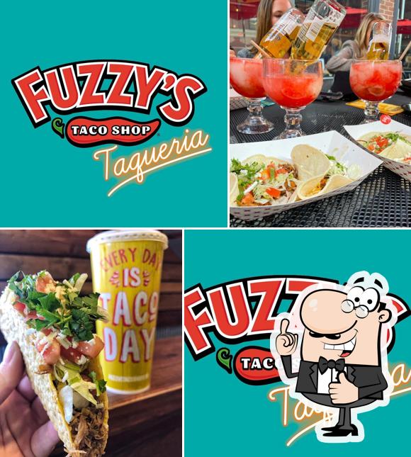 Взгляните на фотографию паба и бара "Fuzzy's Taco Shop Taqueria"
