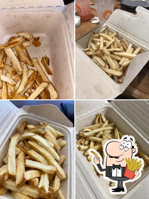 Order fries at Epic Wings
