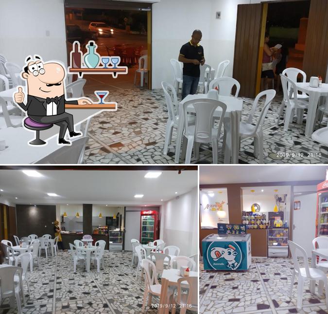 Veja imagens do interior do Acaraje e Cia