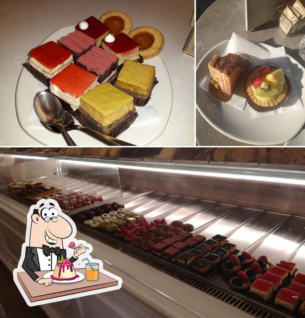 Pasticceria Antico Forno offre un'ampia selezione di dessert