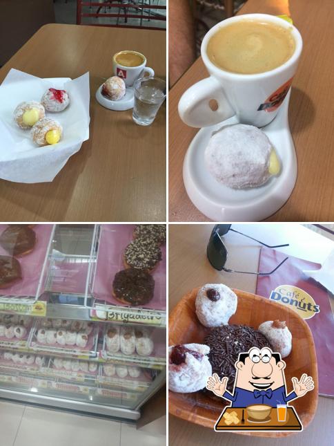 Comida em Café Donuts