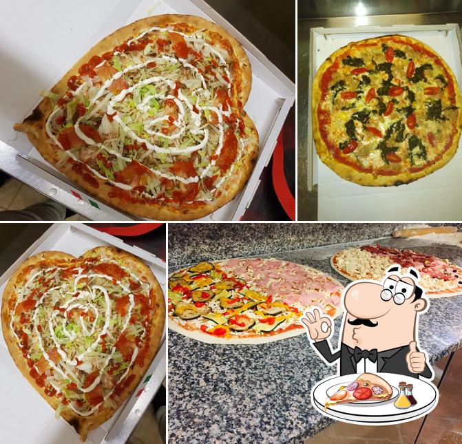Prenditi una pizza a Express Pizza Pizzeria da asporto e domicilio Valmadrera