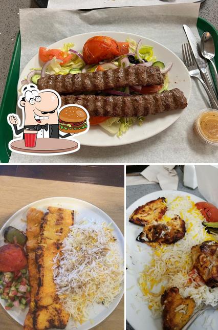 Prueba una hamburguesa en Hafez Cafe