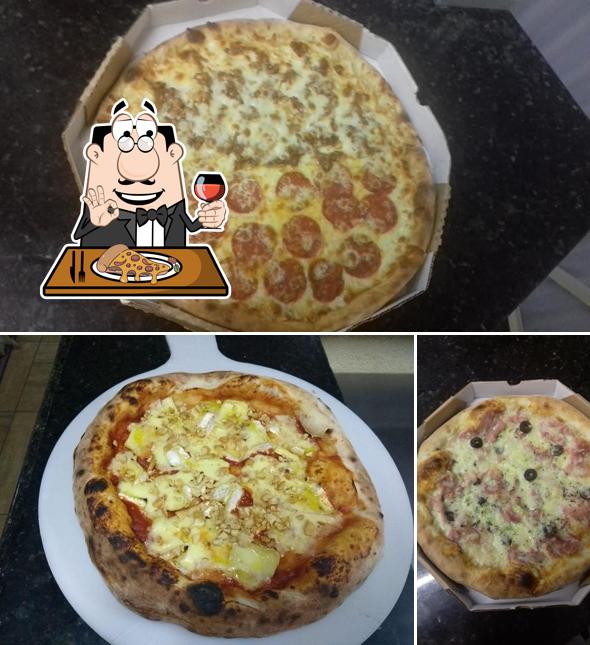 Escolha pizza no Pizzaria Oli