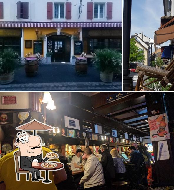 Gli esterni di White Horse Pub