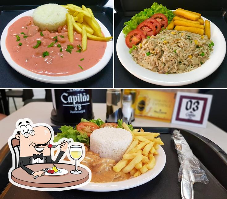 Comida em Capitão 75 Pastelaria e Grill