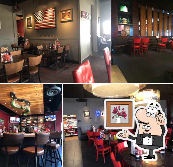Red Robin Gourmet Burgers and Brews in Saratoga Springs Restaurant