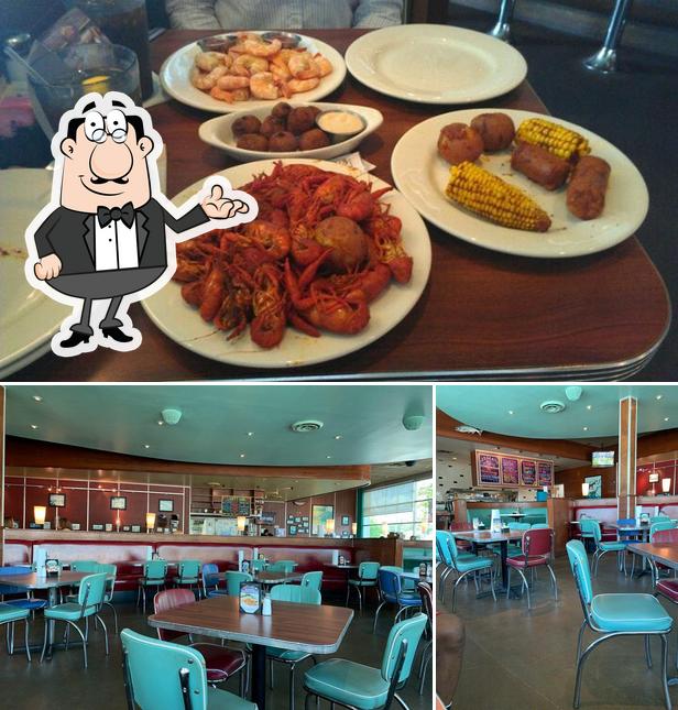 Rockfish Seafood Grill, 11805 Westheimer Rd 370 in Houston
