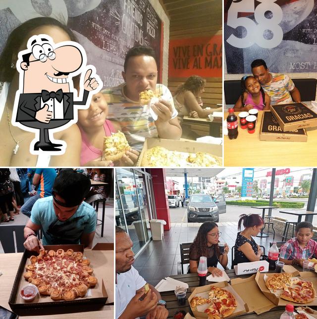 Pizza Hut restaurant, Santo Domingo Este, Autopista de San Isidro
