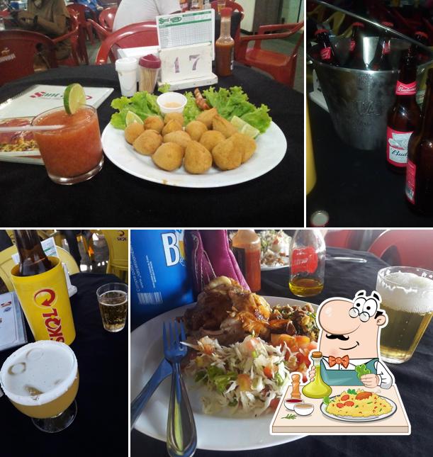 Platos en Santanas Drinks Bar