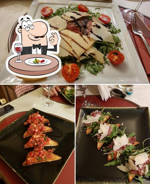 Еда в "Pizzeria Restaurant delVecchio"