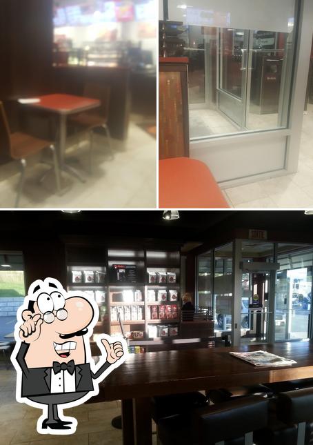 Découvrez l'intérieur de Tim Hortons