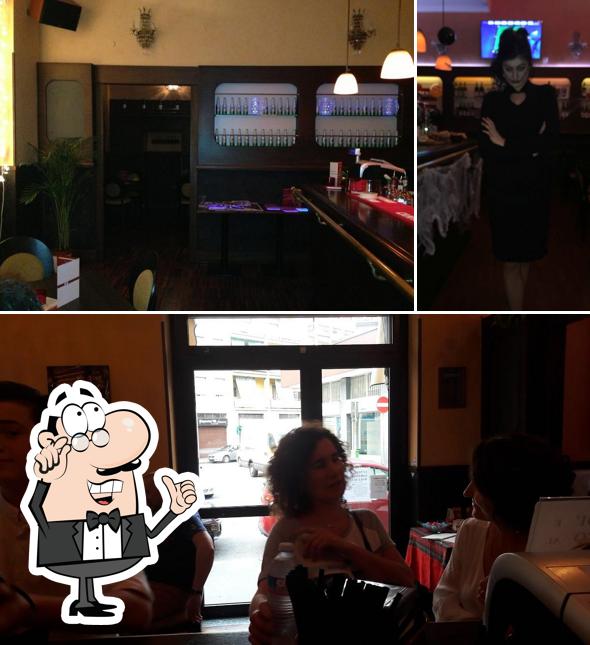 Check out how Wallace Pub looks inside