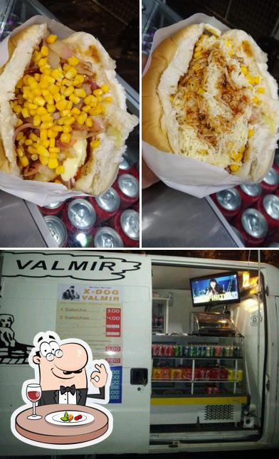 Comida em X-dog Valmir