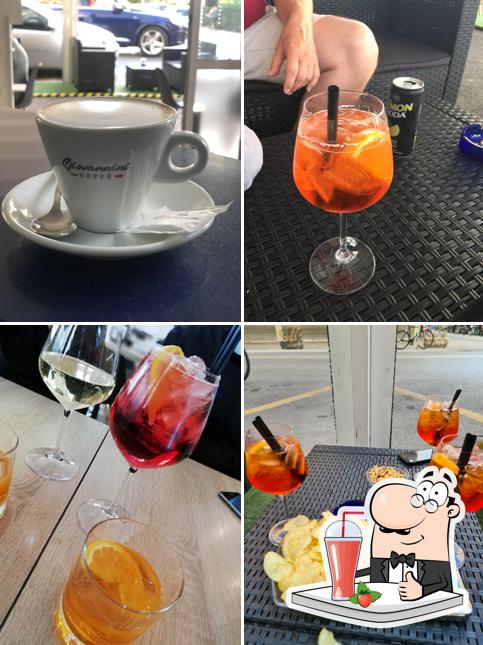 Goditi un drink a Bar Piemonte