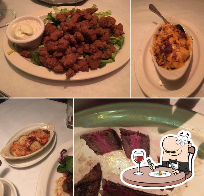 Charley's Steak House, 2901 Parkway Blvd Suite 1A in Kissimmee