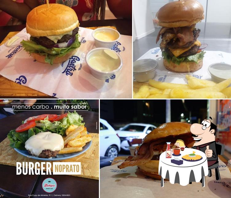 Shekiná Burger & Açaí oferece uma seleção de opções para os amantes dos hambúrgueres