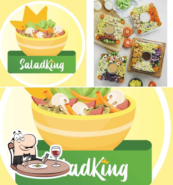 Еда в "Salad King Indonesia"