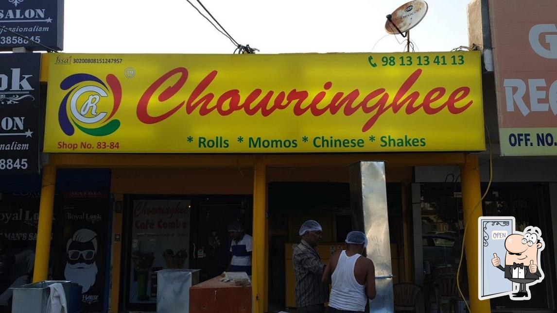 Look at this photo of Chowringhee kathi roll