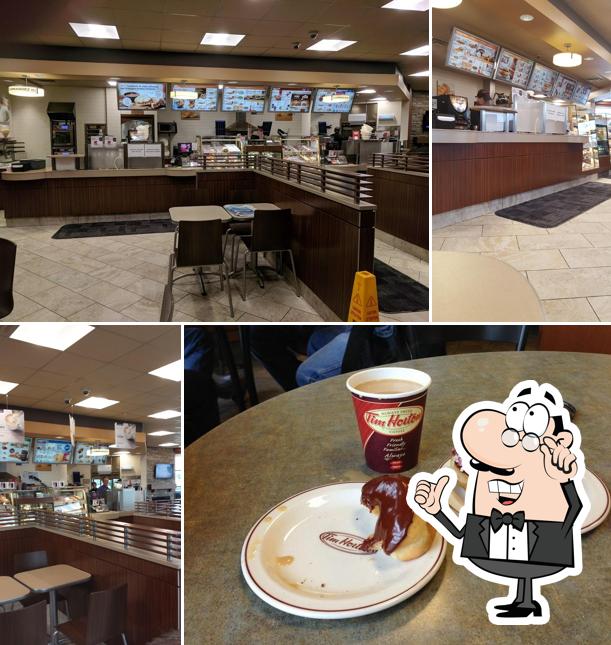 L'intérieur de Tim Hortons