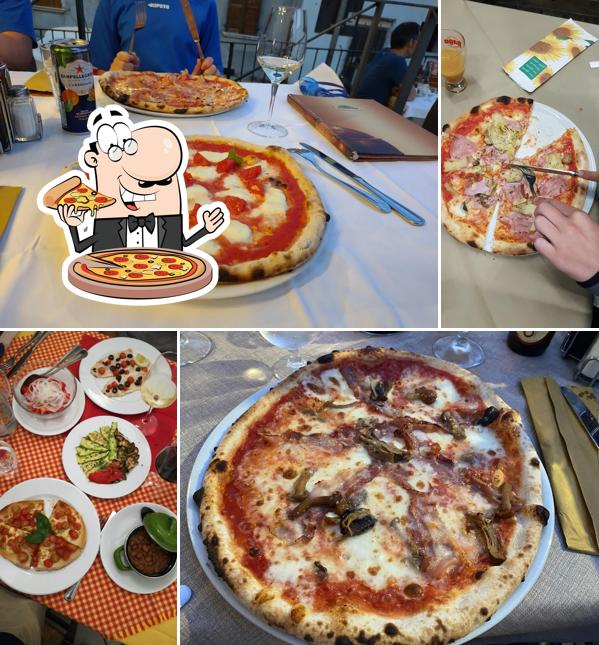 Order pizza at Ristorante Pizzeria Running Club