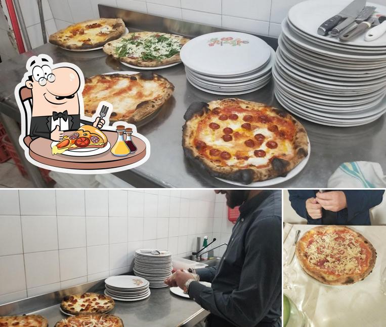 Scegli una pizza a Ristorante l'Antico Ulivo, Civita (cs)