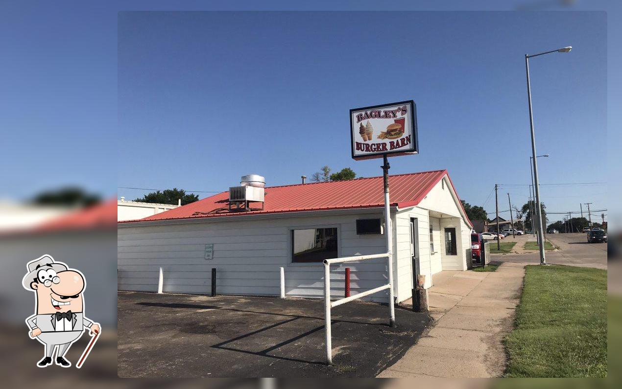 Find the best place to eat in Superior, Nebraska, summer 2024