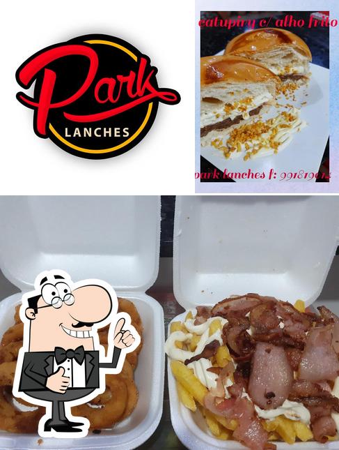 Взгляните на фотографию паба и бара "Park Lanches"