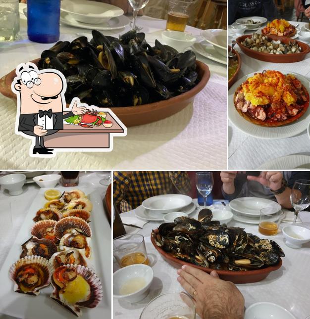 Order seafood at Os Galegos