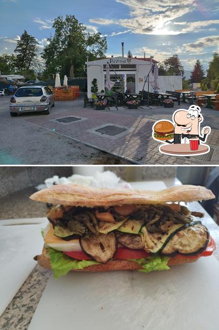 Prova un hamburger a Pizzeria Olè