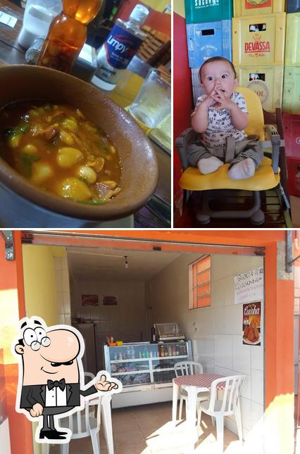 A foto do Sabor e Cia Lanchonete e Café’s interior e comida