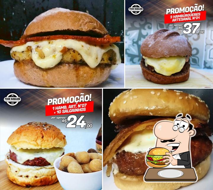 Peça um dos hambúrgueres oferecidos no Food Burguer